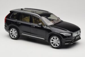 Volvo XC90 Onyx Black Paudi Model 1:18 9430842 Метал — снимка 6 от 8