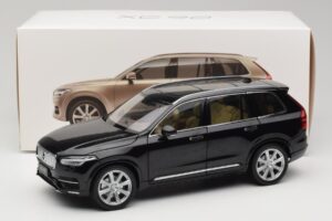 Volvo XC90 Onyx Black Paudi Model 1:18 9430842 Метал — снимка 8 от 8