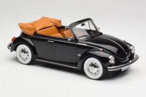 Volkswagen Beetle 1303 Кабриолет Черен Norev 1:18 188533 Метал — снимка 4 от 6