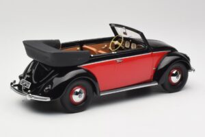 Volkswagen Beetle Кабриолет Черен & Червен Minichamps 1:18 107054132 Смола — снимка 2 от 6