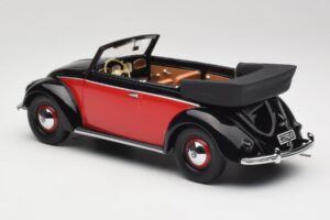 Volkswagen Beetle Кабриолет Черен & Червен Minichamps 1:18 107054132 Смола — снимка 5 от 6