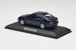 Volkswagen Bora Ocean Син Minichamps 1:43 8198223B Метал — снимка 3 от 4