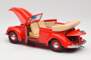Volkswagen Кабриолет Ruby Червен Maisto 1:18 32826 Метал — снимка 5 от 8