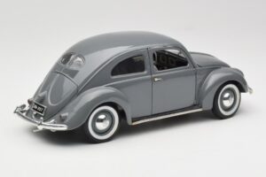 Volkswagen Export Sedan Agave Grey Maisto 1:18 100299 Метал — снимка 3 от 8
