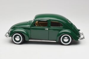 Volkswagen Export Sedan Beryl Зелен Maisto 1:18 31820 Метал — снимка 4 от 8