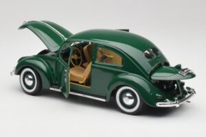 Volkswagen Export Sedan Beryl Зелен Maisto 1:18 31820 Метал — снимка 5 от 8