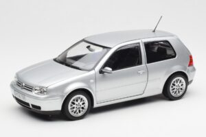Volkswagen Golf Mk5 GTI Сребрист Norev 1:18 188570 Метал