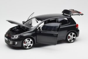 Volkswagen Golf Mk6 GTI Сив Металик Norev 1:18 188503 Метал — снимка 2 от 7