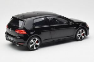 Volkswagen Golf Mk7 GTI Черен Norev 1:18 188550 Метал — снимка 3 от 8