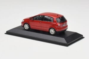 Volkswagen Golf Plus Tornado Червен Minichamps 1:43 821911110 Метал — снимка 3 от 4