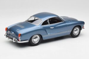 Volkswagen Karmann Ghia Coupe Neptune Син Minichamps 1:18 155054022 Метал — снимка 2 от 6
