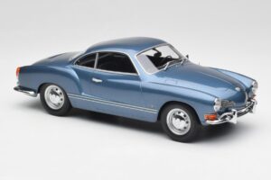 Volkswagen Karmann Ghia Coupe Neptune Син Minichamps 1:18 155054022 Метал — снимка 4 от 6