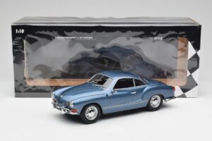 Volkswagen Karmann Ghia Coupe Neptune Син Minichamps 1:18 155054022 Метал — снимка 6 от 6