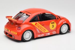 Volkswagen New Beetle Cup Bburago 1:18 3329 Метал — снимка 3 от 8