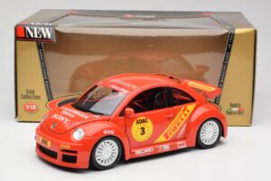 Volkswagen New Beetle Cup Bburago 1:18 3329 Метал — снимка 8 от 8
