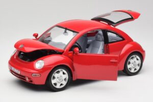 Volkswagen New Beetle Червен Bburago 1:18 3342 Метал — снимка 2 от 8
