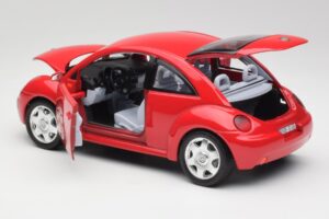 Volkswagen New Beetle Червен Bburago 1:18 3342 Метал — снимка 5 от 8
