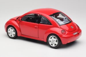 Volkswagen New Beetle Червен Bburago 1:18 3342 Метал — снимка 7 от 8