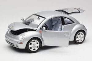 Volkswagen New Beetle Reflex Сребрист Металик Bburago 1:18 3322 Метал — снимка 2 от 8