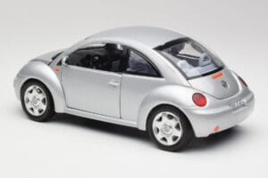 Volkswagen New Beetle Reflex Сребрист Металик Bburago 1:18 3322 Метал — снимка 7 от 8