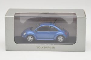 Volkswagen New Beetle Satellite Син Minichamps 1:43 430058004 Метал — снимка 4 от 4