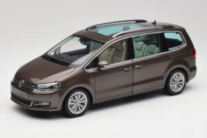 Volkswagen Sharan 7N Дъбово Кафяво Металик Minichamps 1:18 110051001 Метал