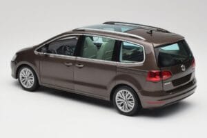 Volkswagen Sharan 7N Дъбово Кафяво Металик Minichamps 1:18 110051001 Метал — снимка 7 от 8