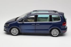 Volkswagen Sharan 7N Shadow Синьо Металик Minichamps 1:18 110051100 Метал — снимка 4 от 8