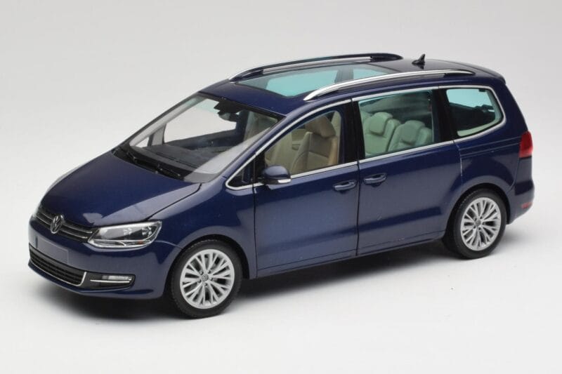 Volkswagen Sharan 7N Shadow Синьо Металик Minichamps 1:18 110051100 Метал