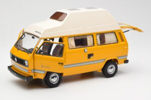 Volkswagen T3 Joker Къмпинг Автобус Schuco 1:18 450038500 Метал — снимка 2 от 8