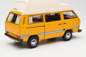Volkswagen T3 Joker Къмпинг Автобус Schuco 1:18 450038500 Метал — снимка 3 от 8