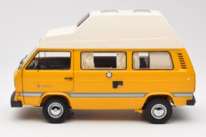 Volkswagen T3 Joker Къмпинг Автобус Schuco 1:18 450038500 Метал — снимка 4 от 8