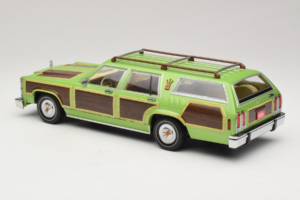 Wagon Queen Family Truckster National Lampoon's Vacation GreenLight 1:18 19013 Метал — снимка 5 от 6