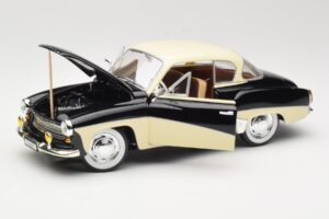 Wartburg 311 Coupe Черен & Бежов Revell 1:18 08419 Метал — снимка 2 от 8