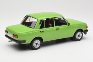 Wartburg 353 Зелен MCG 1:18 MCG18062 Метал — снимка 2 от 6