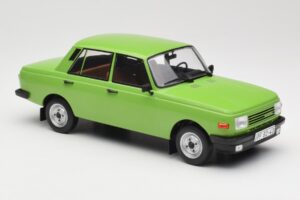 Wartburg 353 Зелен MCG 1:18 MCG18062 Метал — снимка 4 от 6