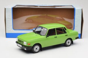 Wartburg 353 Зелен MCG 1:18 MCG18062 Метал — снимка 6 от 6