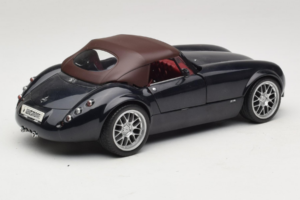 Wiesmann Roadster MF Carbon Black Revell 1:18 WIESMANN001 Метал — снимка 4 от 9