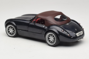 Wiesmann Roadster MF Carbon Black Revell 1:18 WIESMANN001 Метал — снимка 6 от 9