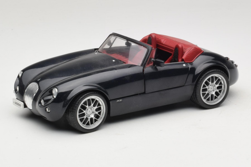 Wiesmann Roadster MF Carbon Black Revell 1:18 WIESMANN001 Метал