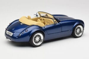 Wiesmann Roadster MF3 Син Revell 1:18 08861 Метал — снимка 3 от 8