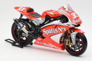 Yamaha YZR-M1 Gauloises Fortuna Yamaha #7 C. Checa MotoGP 2004 Minichamps 1:12 122043007 Метал — снимка 4 от 6