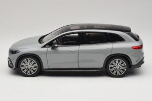 Mercedes EQS SUV X296 Manufaktur Alpine Grey NZG 1:18 B66960591 Метал — снимка 4 от 8