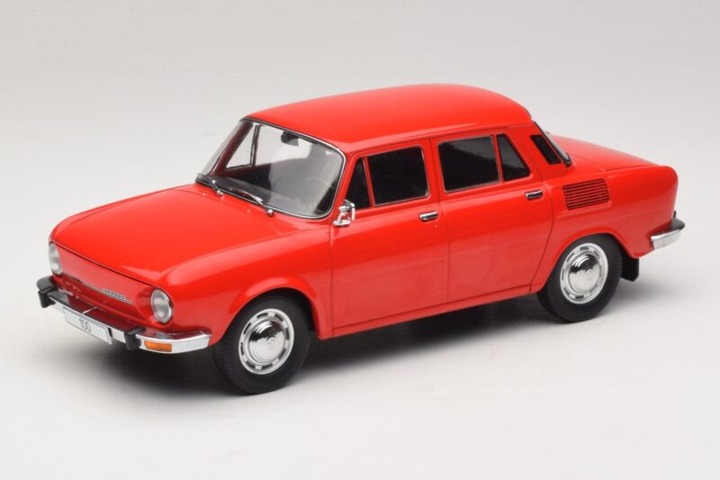 Skoda 100 Червен MCG 1:18 MCG18783 Метал