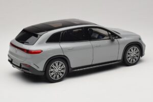 Mercedes EQS SUV X296 Manufaktur Alpine Grey NZG 1:18 B66960591 Метал — снимка 3 от 8