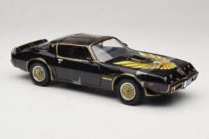 Pontiac Firebird Trans Am Kill Bill Movie Greenlight 1:18 12951 Метал — снимка 4 от 6