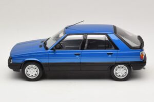 Renault 11 TXE Blue Metallic MCG 1:18 MCG18591 Метал — снимка 3 от 6