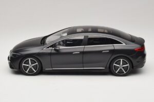 Mercedes EQE V295 Graphite Grey Magno NZG 1:18 B66961108 Метал — снимка 3 от 8