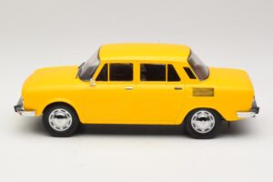 Skoda 100 L Жълт MCG 1:18 MCG18781 Метал — снимка 3 от 6