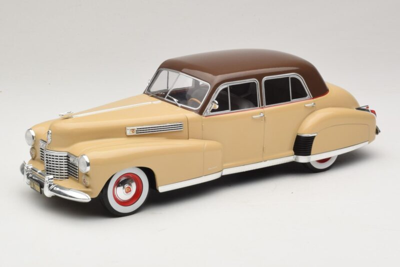 Cadillac Fleetwood Series 60 Special Бежов MCG 1:18 MCG18656 Метал